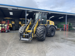 New Holland W170d